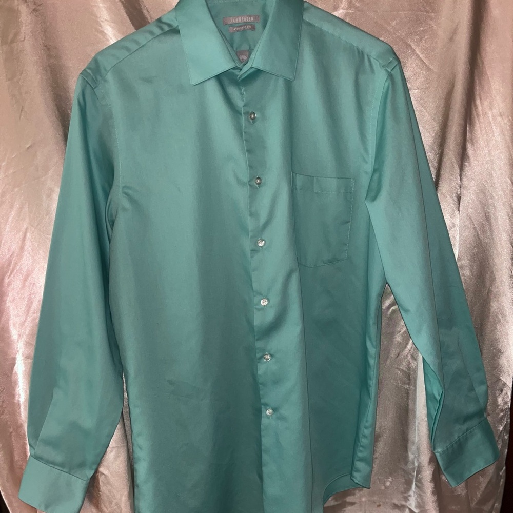 Van Heusen Green Dress Shirt Classic Style